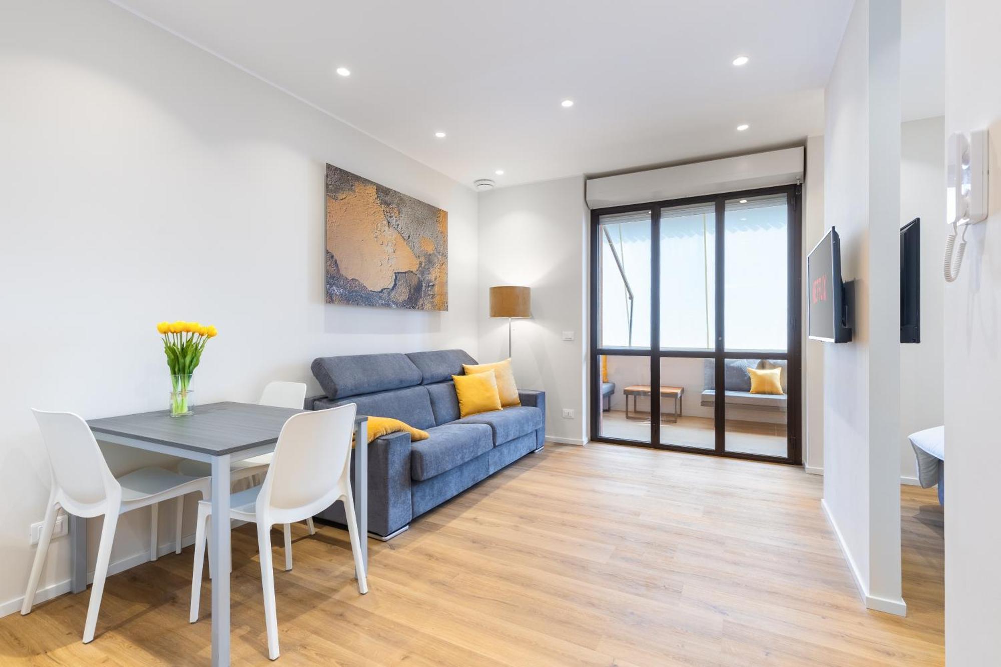 Apartment C8 *